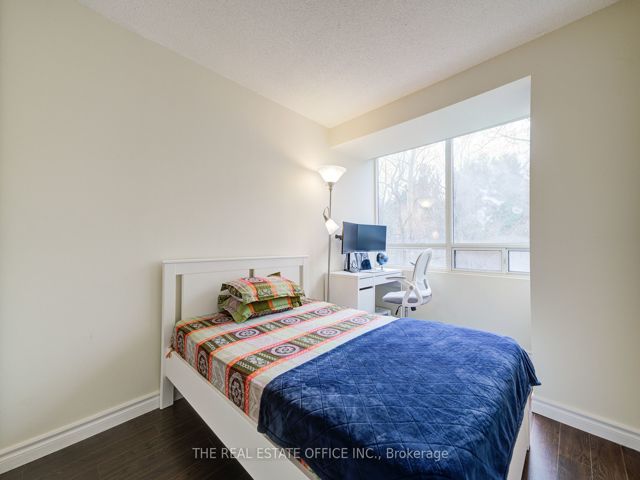 310 - 3050 Ellesmere Rd