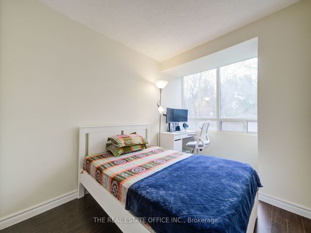 310 - 3050 Ellesmere Rd