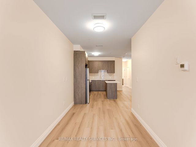 #10 - 30 Dean Park Rd