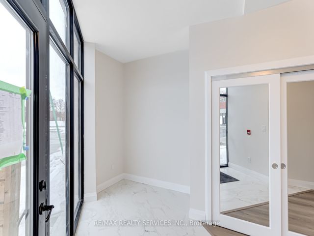 #10 - 30 Dean Park Rd