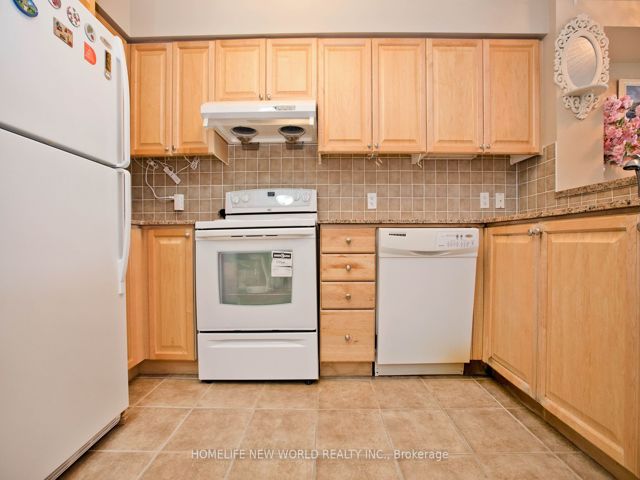 2720 - 238 Bonis Ave