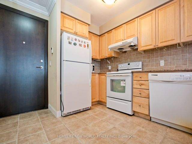 2720 - 238 Bonis Ave