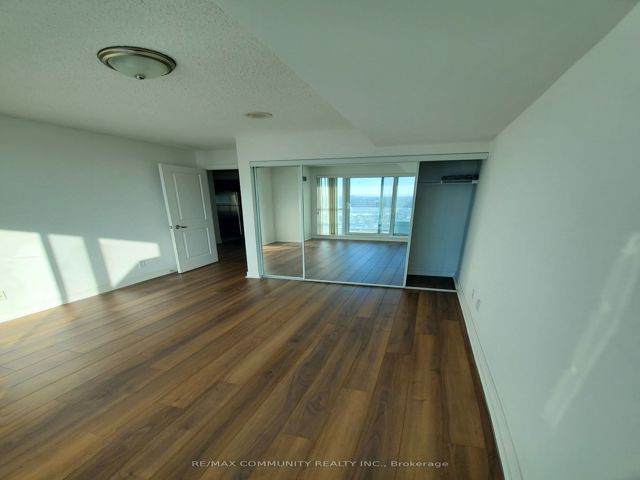 2101 - 50 Town Centre Crt