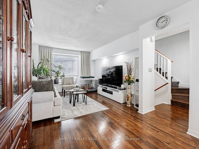 278 - 55 Collinsgrove Rd