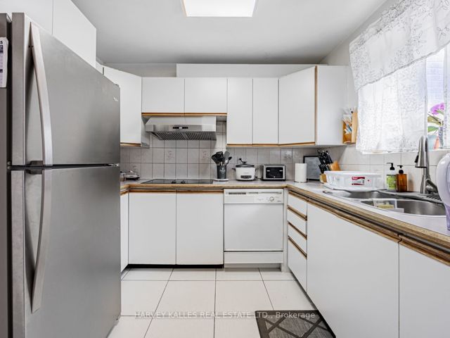 278 - 55 Collinsgrove Rd