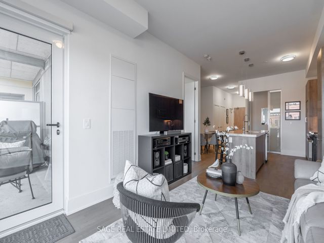 405 - 495 Logan Ave