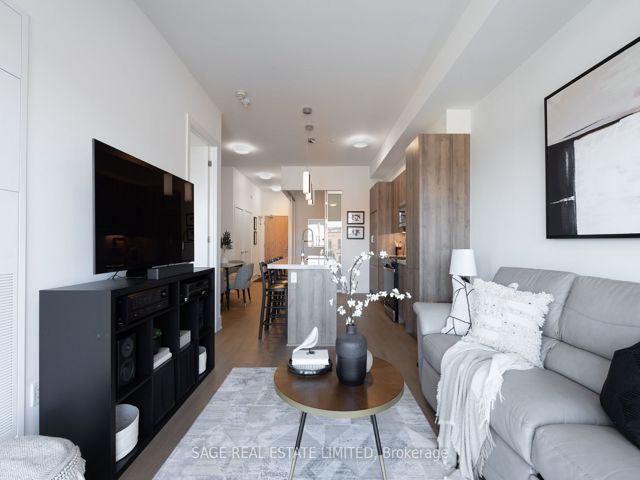 405 - 495 Logan Ave