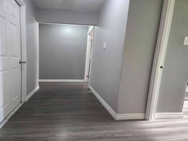410 - 3050 Ellesmere Rd