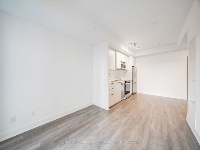 301 - 1350 Ellesmere Rd
