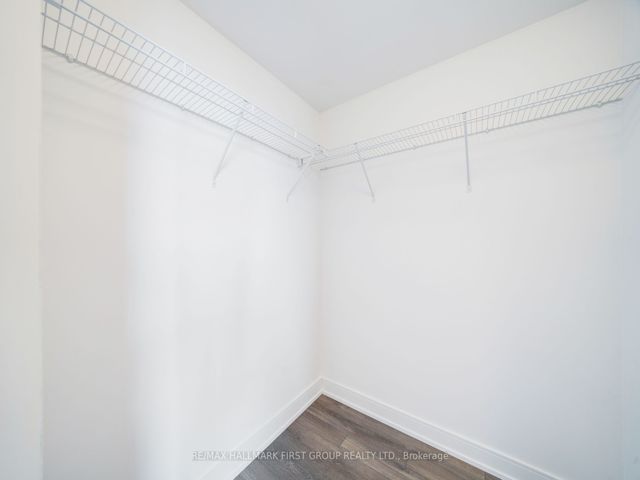 301 - 1350 Ellesmere Rd