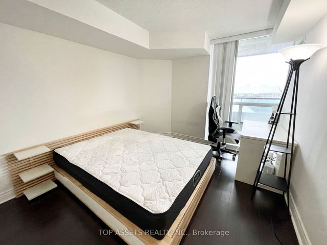 910 - 60 Brian Harrison Way
