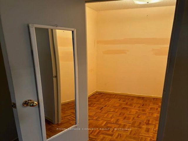 5-213 - 50 Old Kingston Rd
