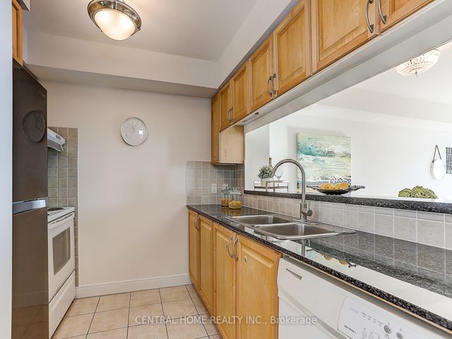 2721 - 238 Bonis Ave