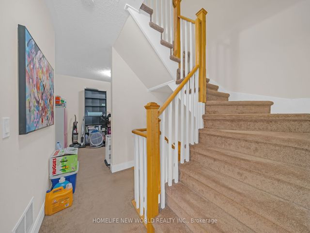 14 - 310 Village Green Sq
