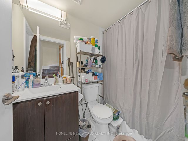 14 - 310 Village Green Sq