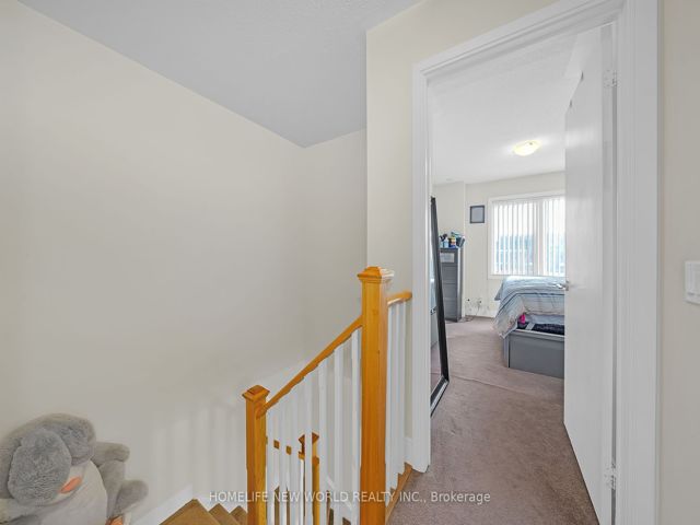 14 - 310 Village Green Sq
