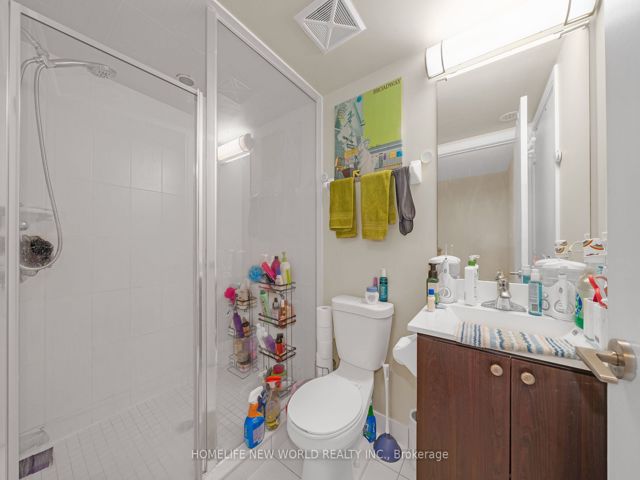 14 - 310 Village Green Sq