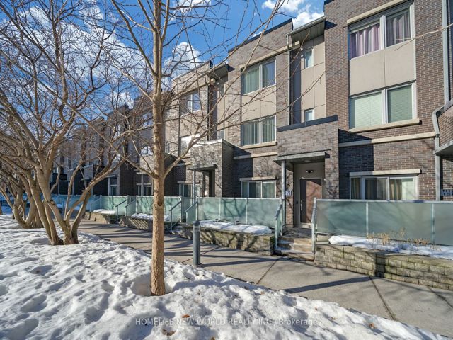 14 - 310 Village Green Sq