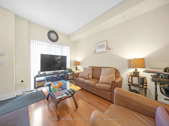 14 - 310 Village Green Sq