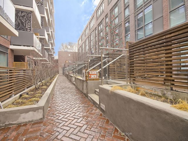 101 - 1331 Queen St E