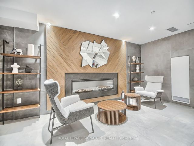 101 - 1331 Queen St E