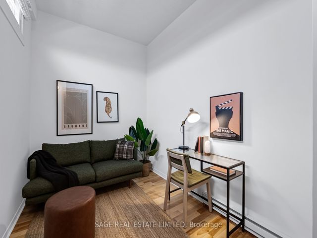 38 - 1209 Queen St E
