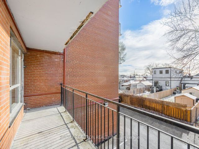 307 - 165 Cosburn Ave