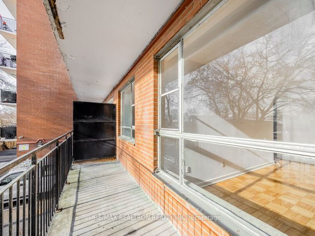 307 - 165 Cosburn Ave