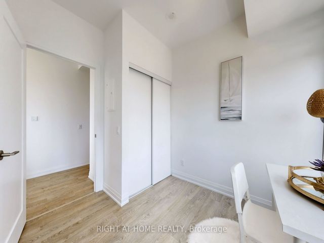 1012 - 286 Main St