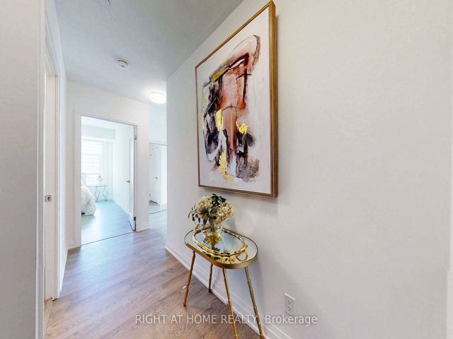 1012 - 286 Main St