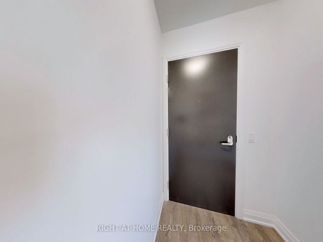 1012 - 286 Main St