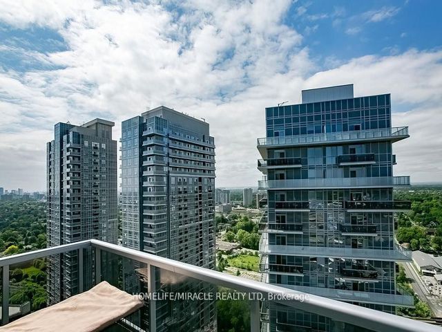 Ph20 - 181 Village Green Sq