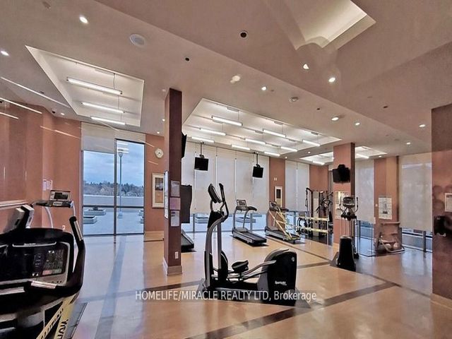 Ph20 - 181 Village Green Sq