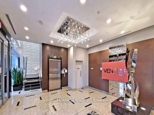 Ph20 - 181 Village Green Sq