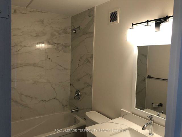 1005 - 2 Glamorgan Ave