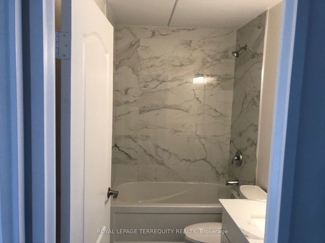 1005 - 2 Glamorgan Ave