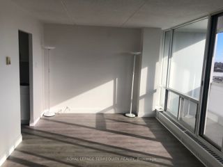 1005 - 2 Glamorgan Ave
