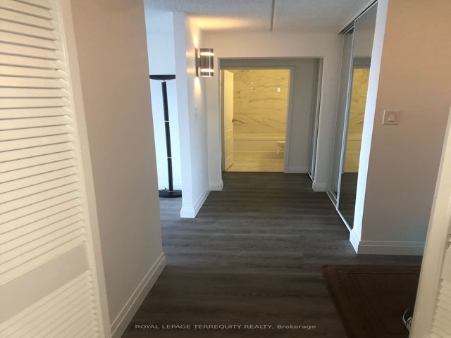 1005 - 2 Glamorgan Ave