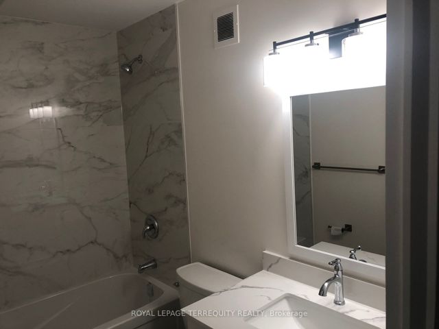 1005 - 2 Glamorgan Ave