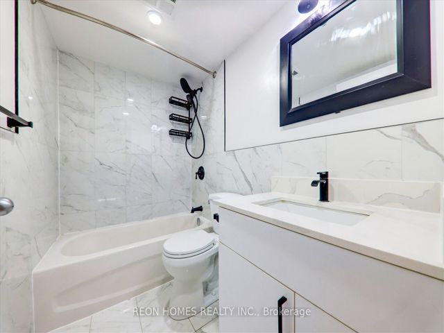 1610 - 2466 Eglinton Ave E