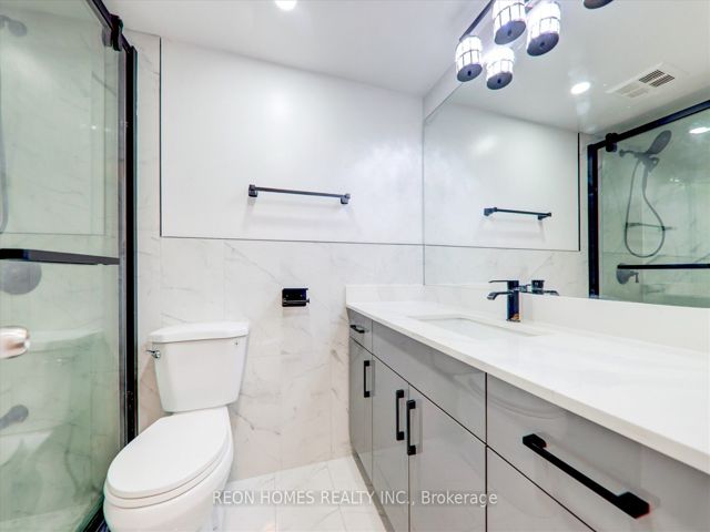 1610 - 2466 Eglinton Ave E