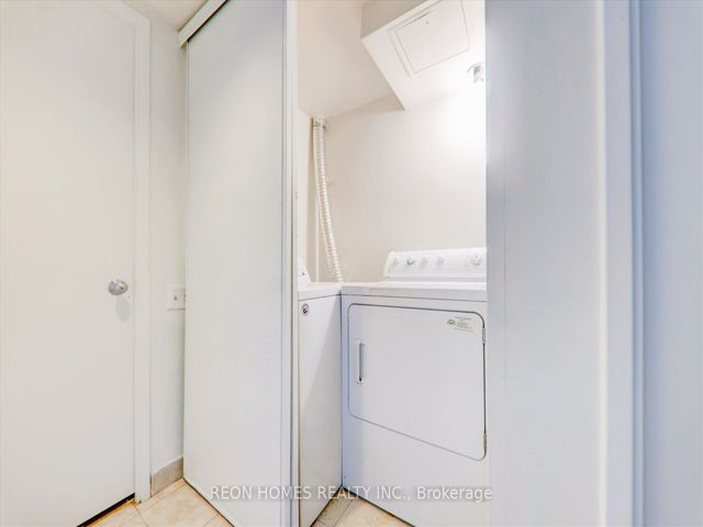 1610 - 2466 Eglinton Ave E