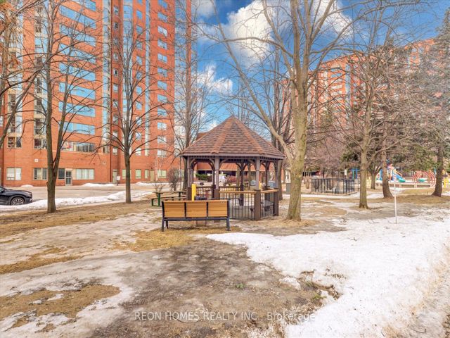 1610 - 2466 Eglinton Ave E