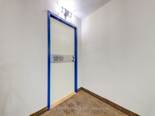 1610 - 2466 Eglinton Ave E