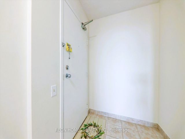 1610 - 2466 Eglinton Ave E
