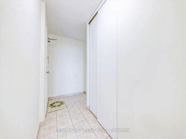 1610 - 2466 Eglinton Ave E