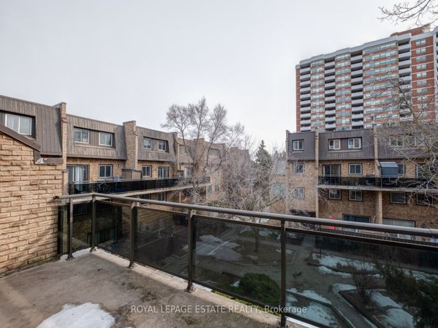 #15 - 110 Ling Rd