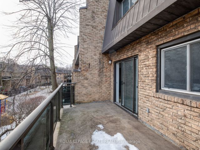 #15 - 110 Ling Rd