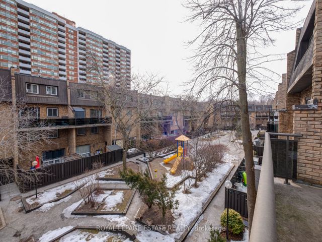 #15 - 110 Ling Rd