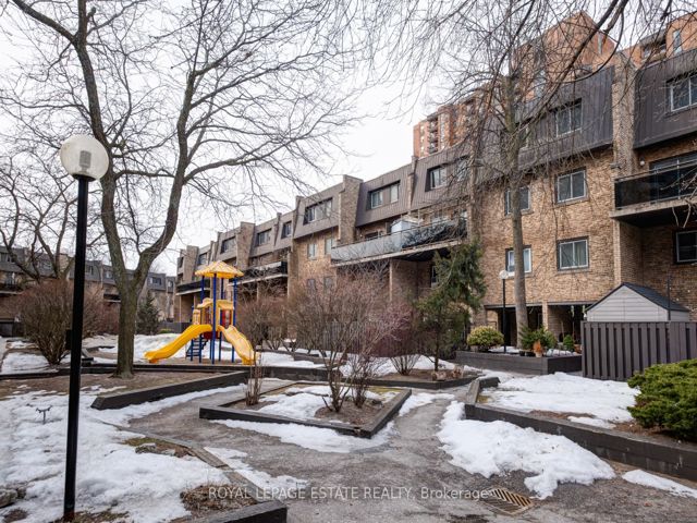 #15 - 110 Ling Rd